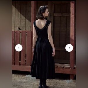 The raven affair slip NWT